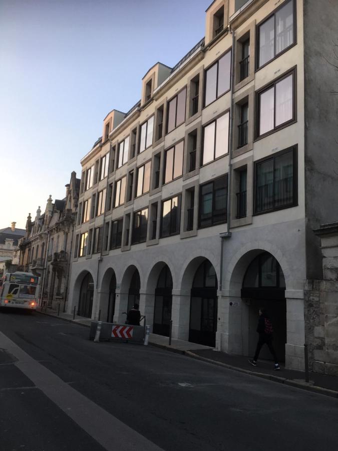 Апартаменты La Rochelle Grosse Horloge / Port Экстерьер фото